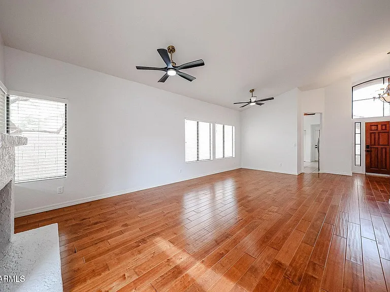 9429 E Camino Del Santo — Photo 3