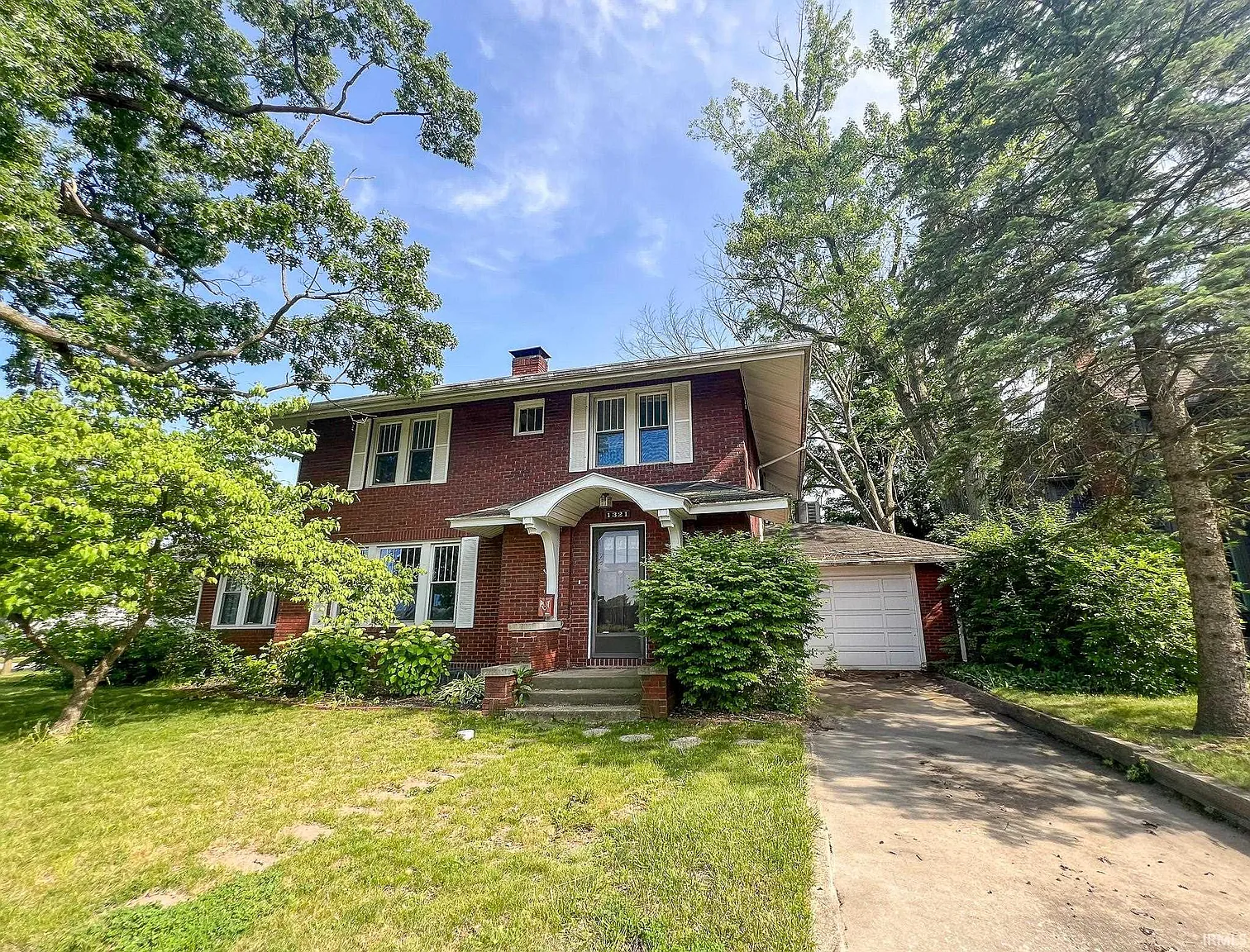 1321 E Jackson Blvd photo 1