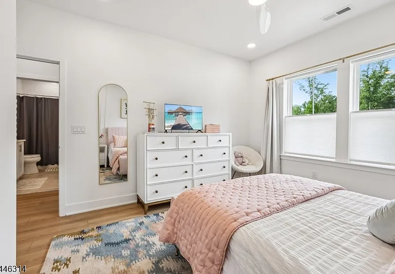 22 Flower Horn Blvd — Photo 32