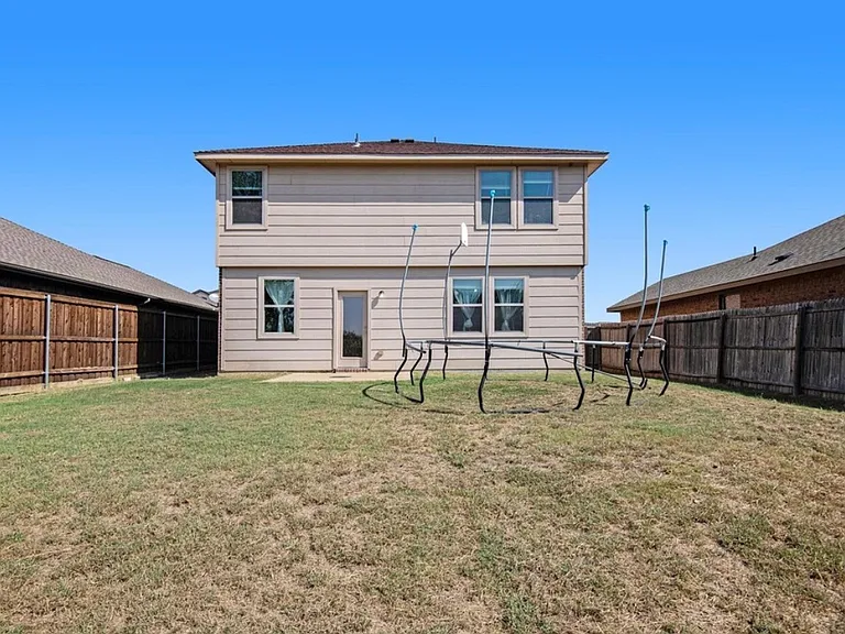 2216 Old Leonard St — Photo 19