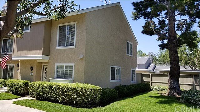 Highly desirable and hard to find end unit home! Only one shared wall, no one above or below. Truly feels like a single family h