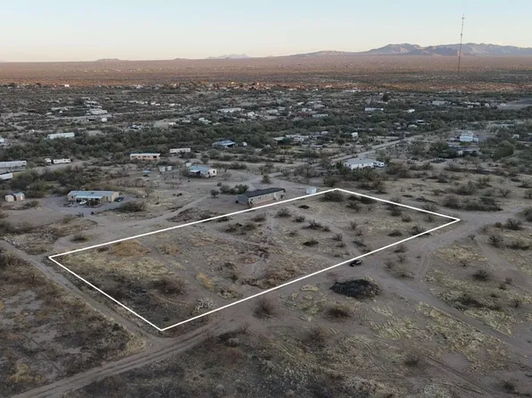 9038 S Honeysuckle Farm Trl, Tucson, AZ 85735