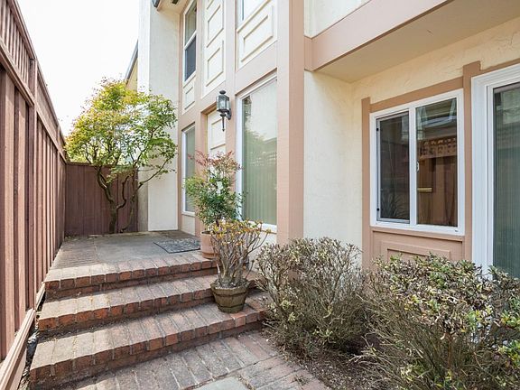3rd image of 2619 Cashlea Ct
