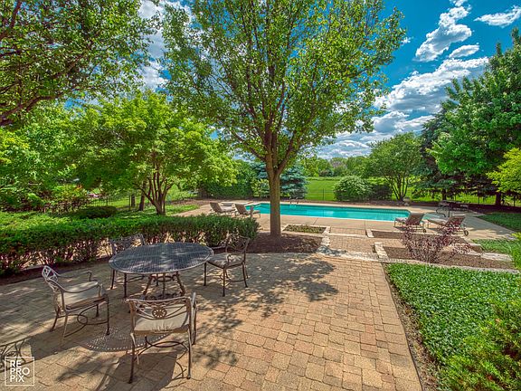 4th image of 37W963 Heritage Oaks Dr