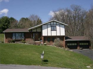 1028 Meadowlark Ln, Lock Haven, PA 17745