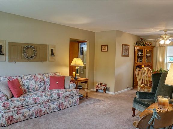 2nd image of 5736 Skyline Dr