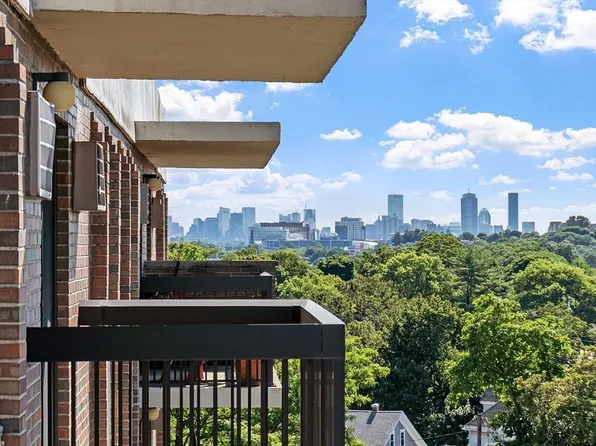 10 Williams St APT 83, Watertown, MA 02472