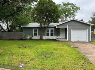 5200 Sabelle Ln, Haltom City, TX 76117