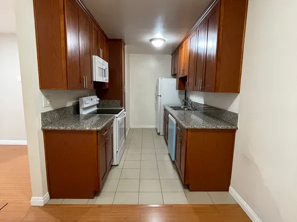 7261 Amigo Ave #10, Reseda, CA 91335