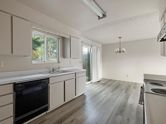 5th image of 5014 W Canal Dr