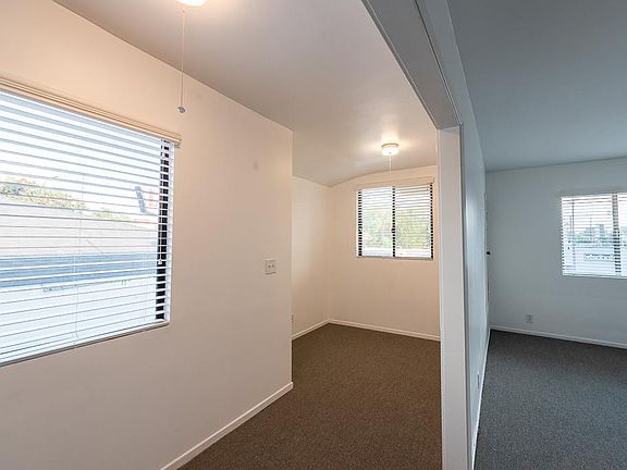 4th image of 4105 W Magnolia Blvd Suite B