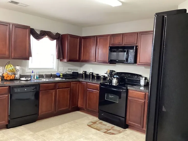 433 Dukes Hill Rd — Photo 10