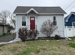 66 Grove St, West Deptford, NJ 08086