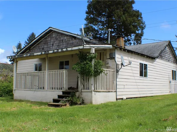 10909 Sandridge Rd, Long Beach, WA 98631