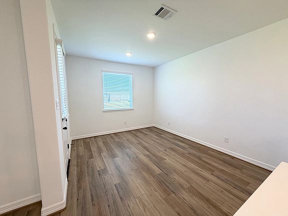 32103 Kalmia Hill Drive Interior Image 5