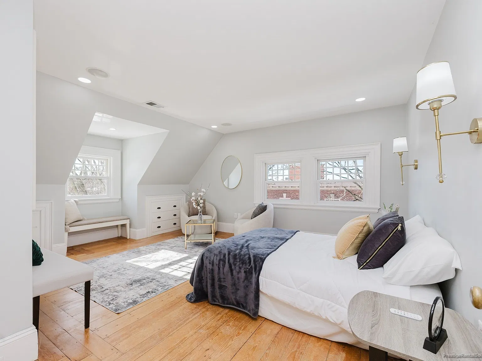 3 bed, 1.5 bath, 1450 sqft, $3,900 — Photo 3