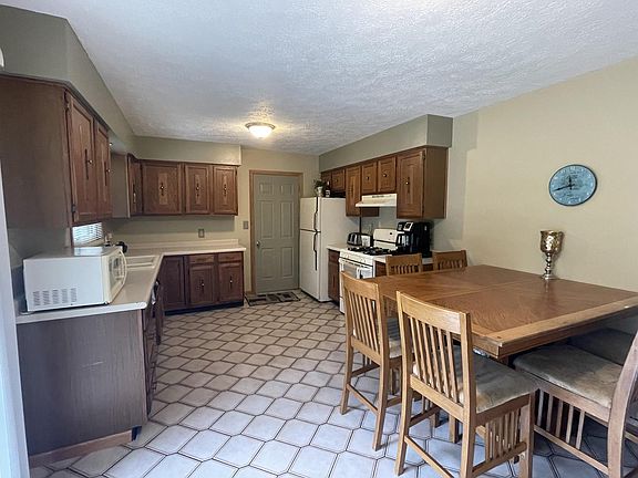 4th image of 4930 Apollo Dr