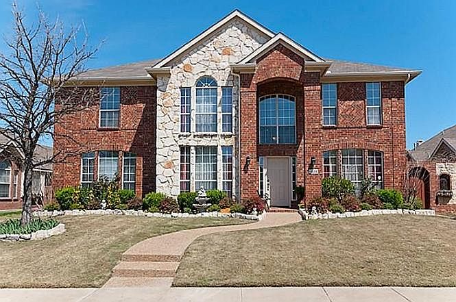 1st image of 1329 Hillcrest Dr