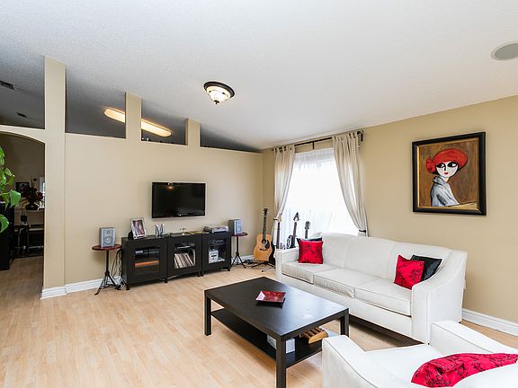 3rd image of 2747 Falcon Crest Pl