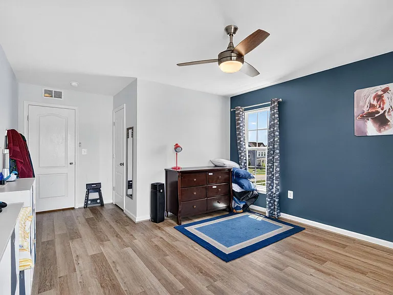980 Basswood Dr — Photo 38