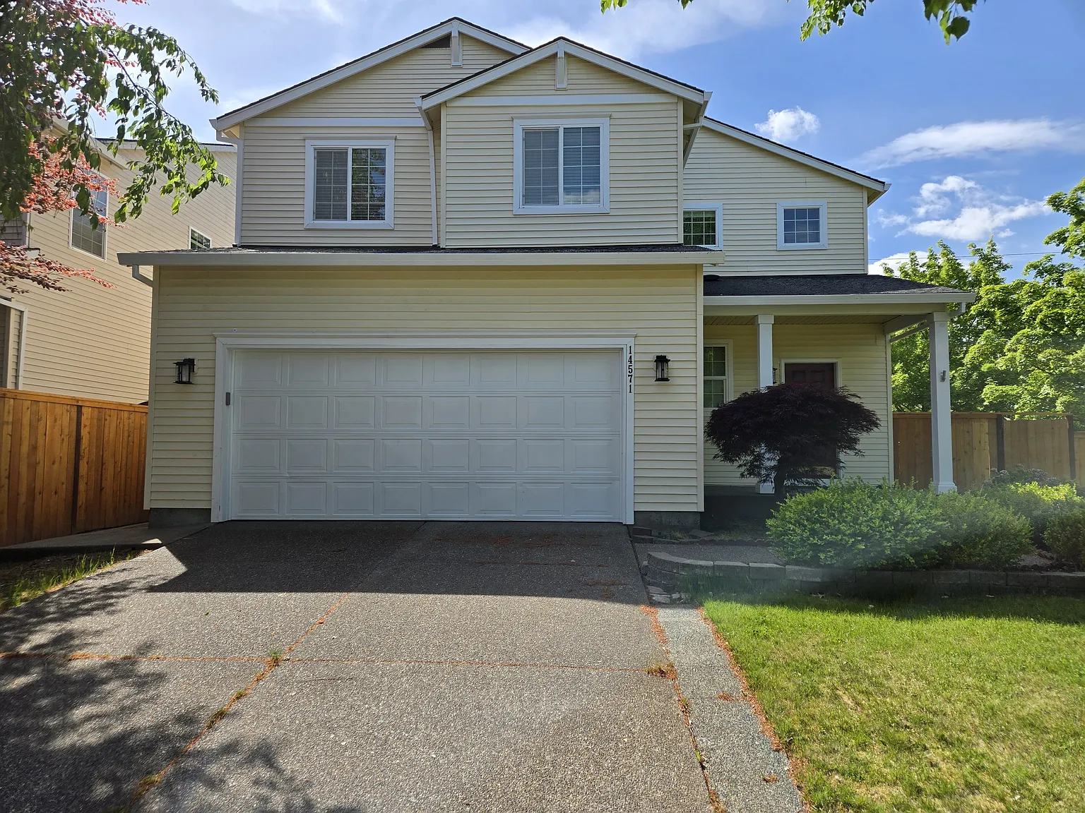 4 bed, 2.5 bath, 2489 sqft, $3,700 — Photo 1