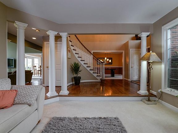 3rd image of 4827 Gullane Dr