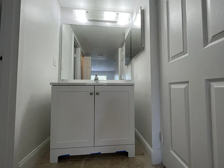4334 NW 9th Ave #9-3 — Photo 5