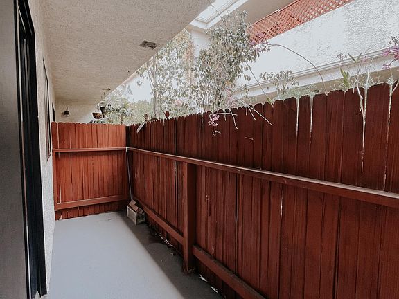 4th image of 10619 Landale St #107