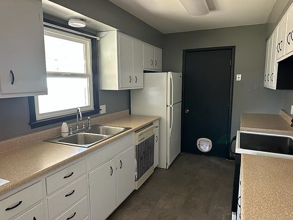 5th image of 1228 Weaver St
