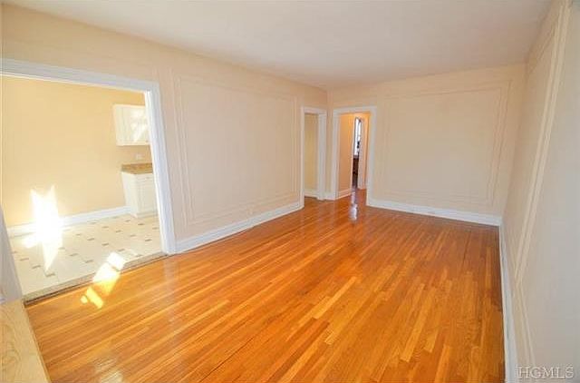 1st image of 445 Gramatan Ave Hd #1