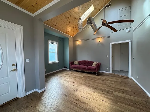129 S Maple St — Photo 6