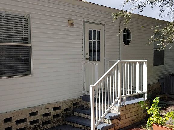 3rd image of 187 Charlotte Cir S