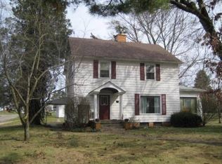 420 E Carrollton St, Magnolia, OH 44643