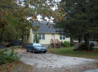 29 Cedar Grove Dr, Exeter, RI 02822