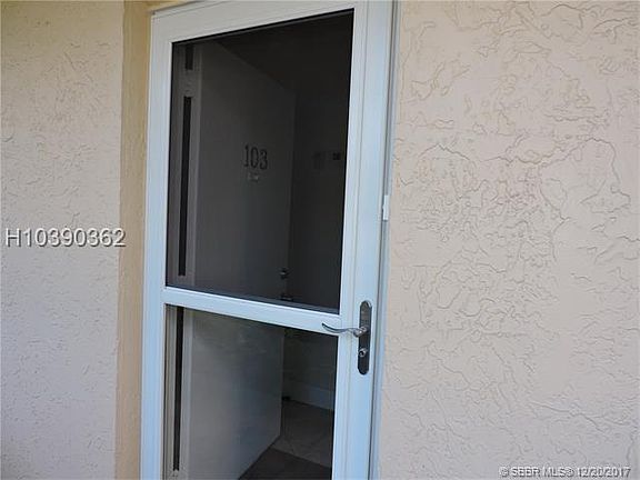 5th image of 1024 SE 4th Ave APT 103
