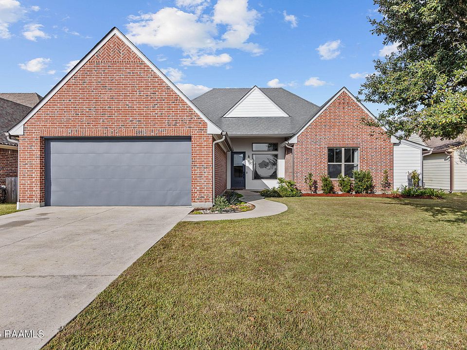 1st image of 203 Cane Creek Dr