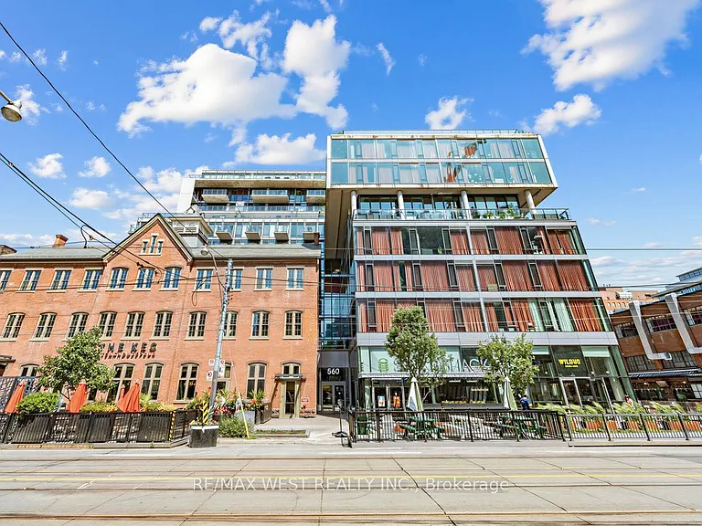 560 King St W #214 — Photo 17