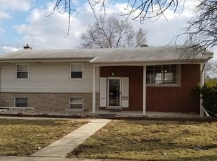 486 Gilbert Dr, Wood Dale, IL 60191