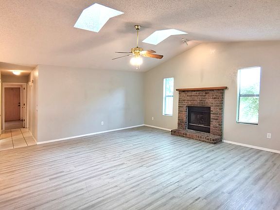 3rd image of 3509 W Wood St