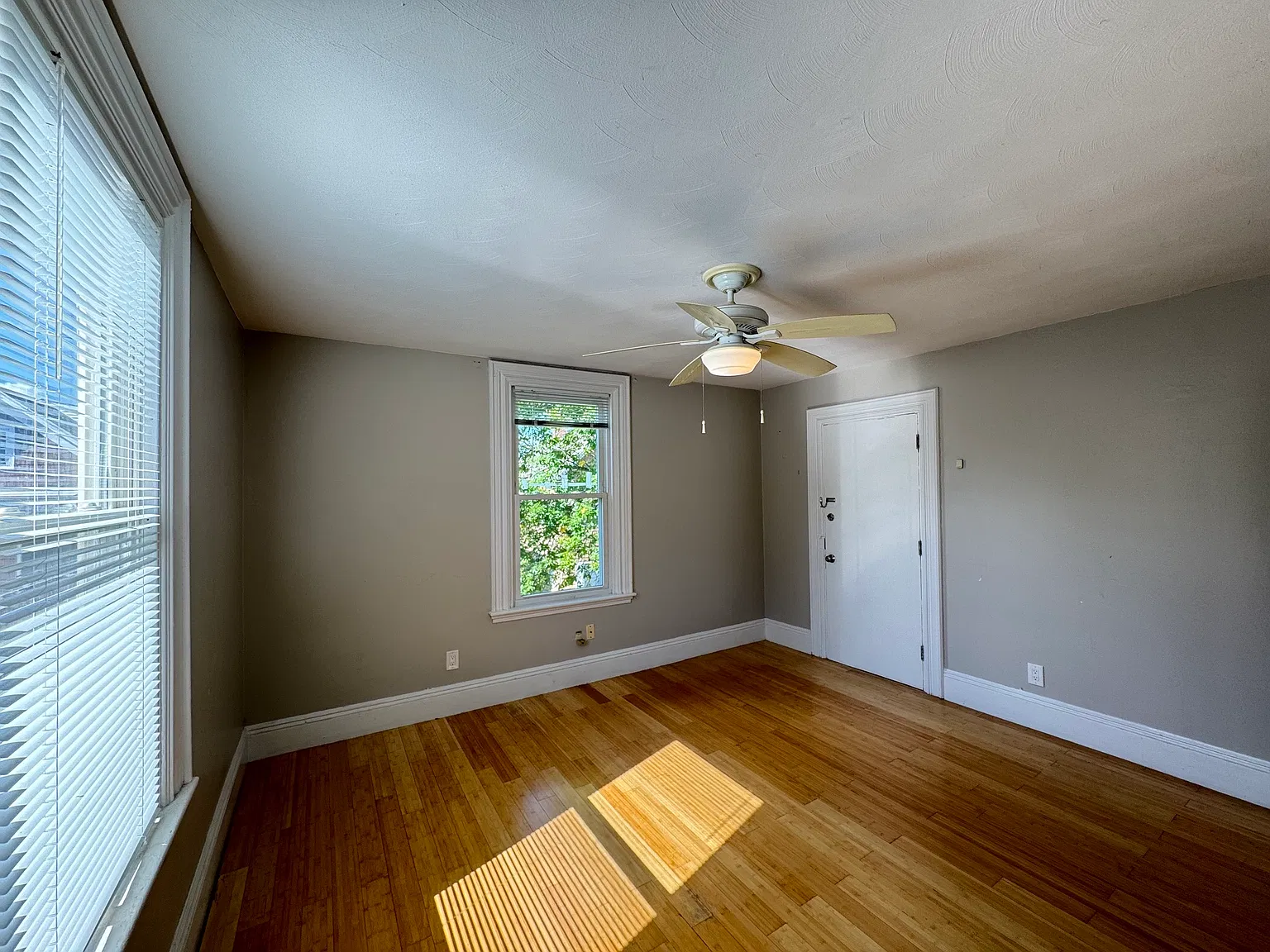 Studio, 525 sqft, $2,200 — Photo 4