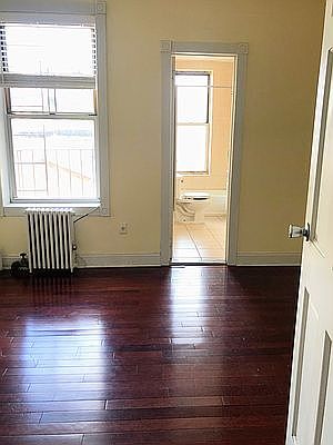 4th image of 435 W 43rd St #5W