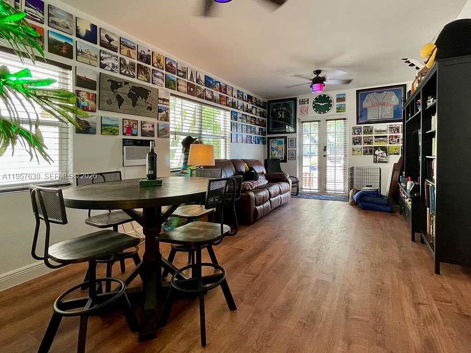 1st image of 2463 Pine Tree Dr APT 4