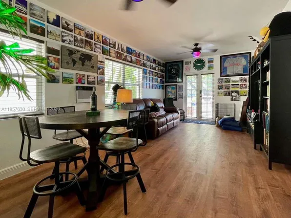 2463 Pine Tree Dr APT 4, Miami Beach, FL 33140