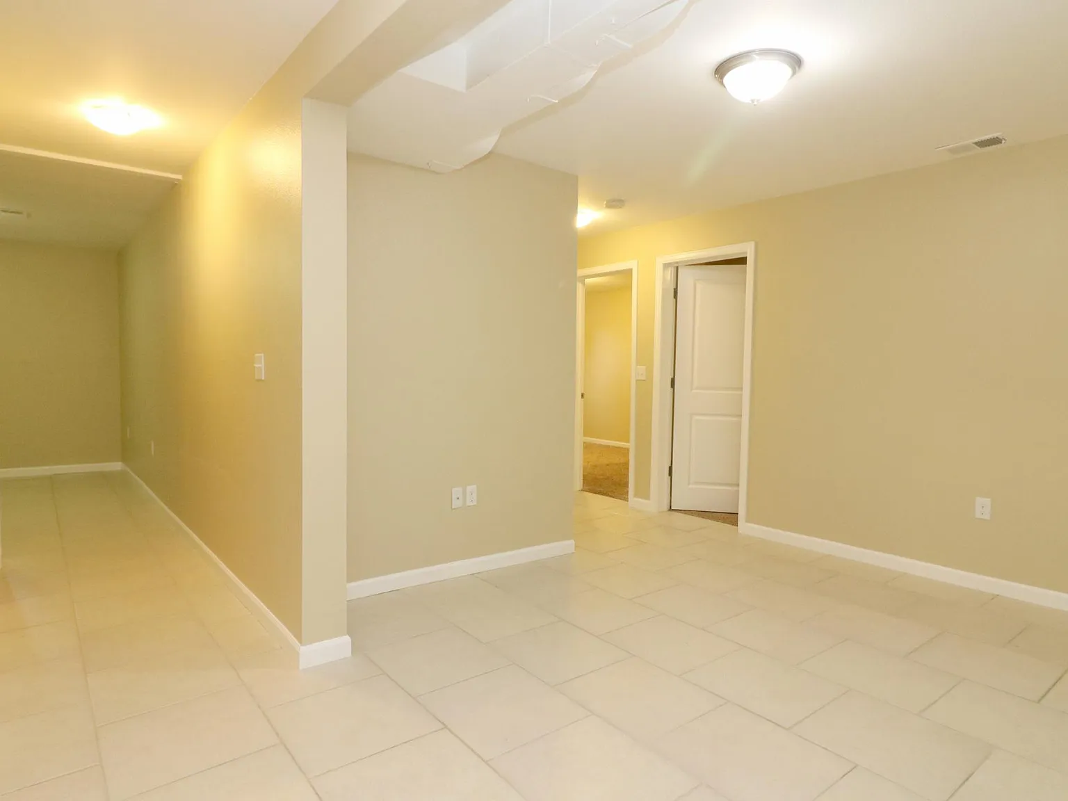 3 bed, 1000 sqft, $1,450 — Photo 2