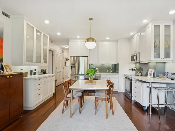 910 Union Street 3B image 3 of 31