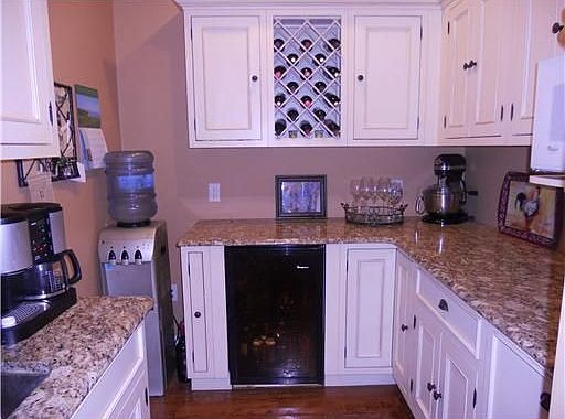 5th image of 467 Westmoreland Ln