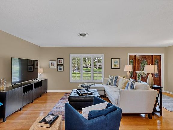 4th image of 2490 Lauder Dr