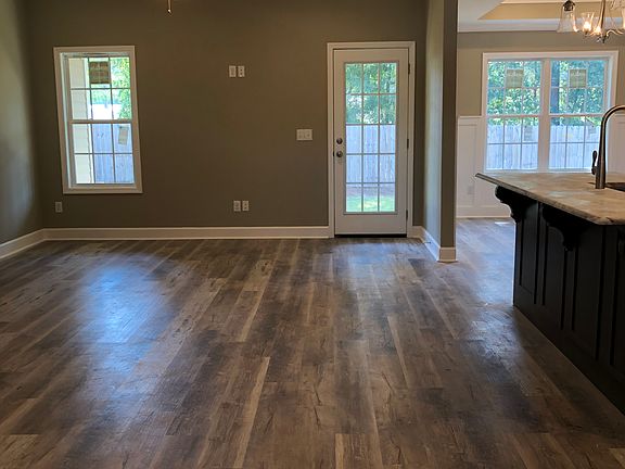 5th image of 4021 Gramercy Dr