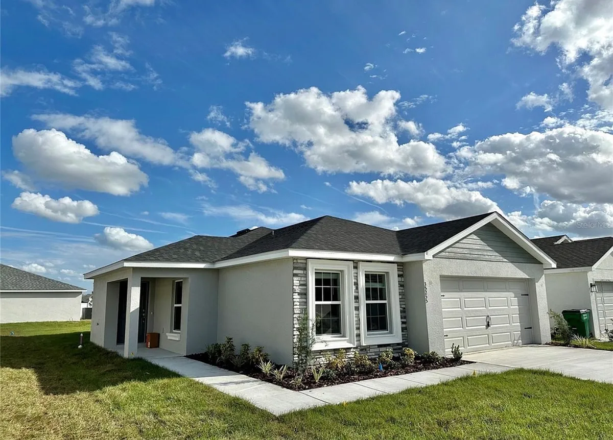 Building Photo - 35255 Crescent Creek Dr