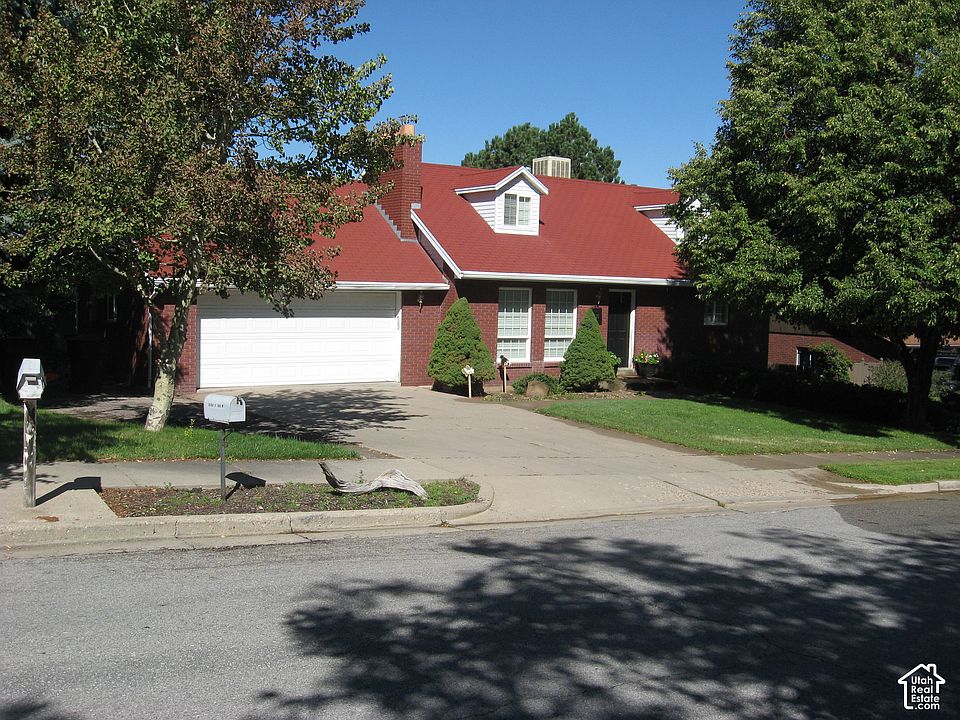 1st image of 3166 S Linden St